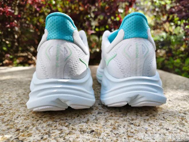 10：恰到好处的卓越跑鞋HOKA CLIFTON(图15)