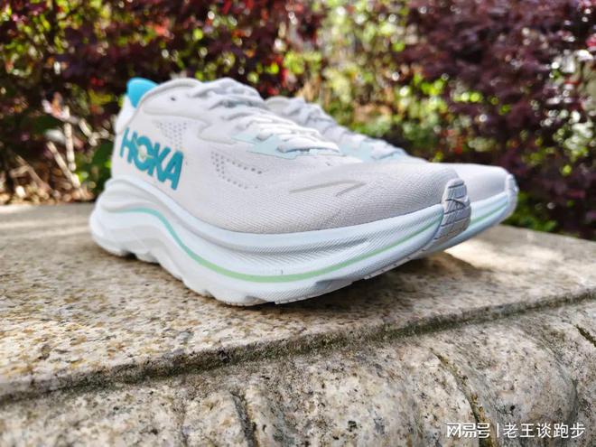 10：恰到好处的卓越跑鞋HOKA CLIFTON(图13)