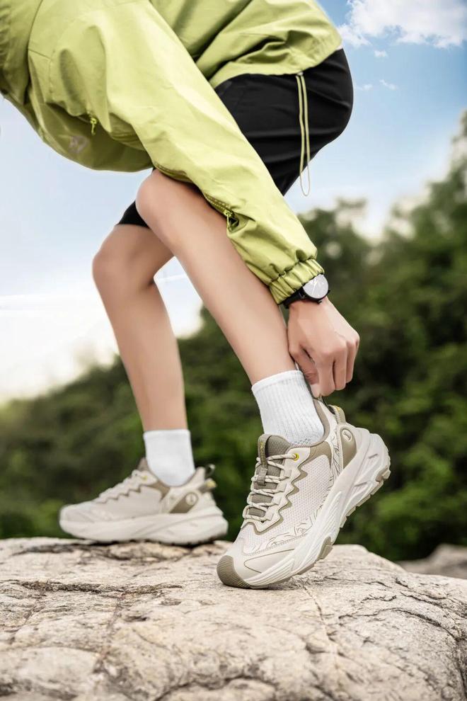 !百元造某克某迪千元级户外鞋!牛!中国制造已经强到如此可怕了(图2) !百元造某克某迪千元级户外鞋!牛!中国制造已经强到如此可怕了(图2)